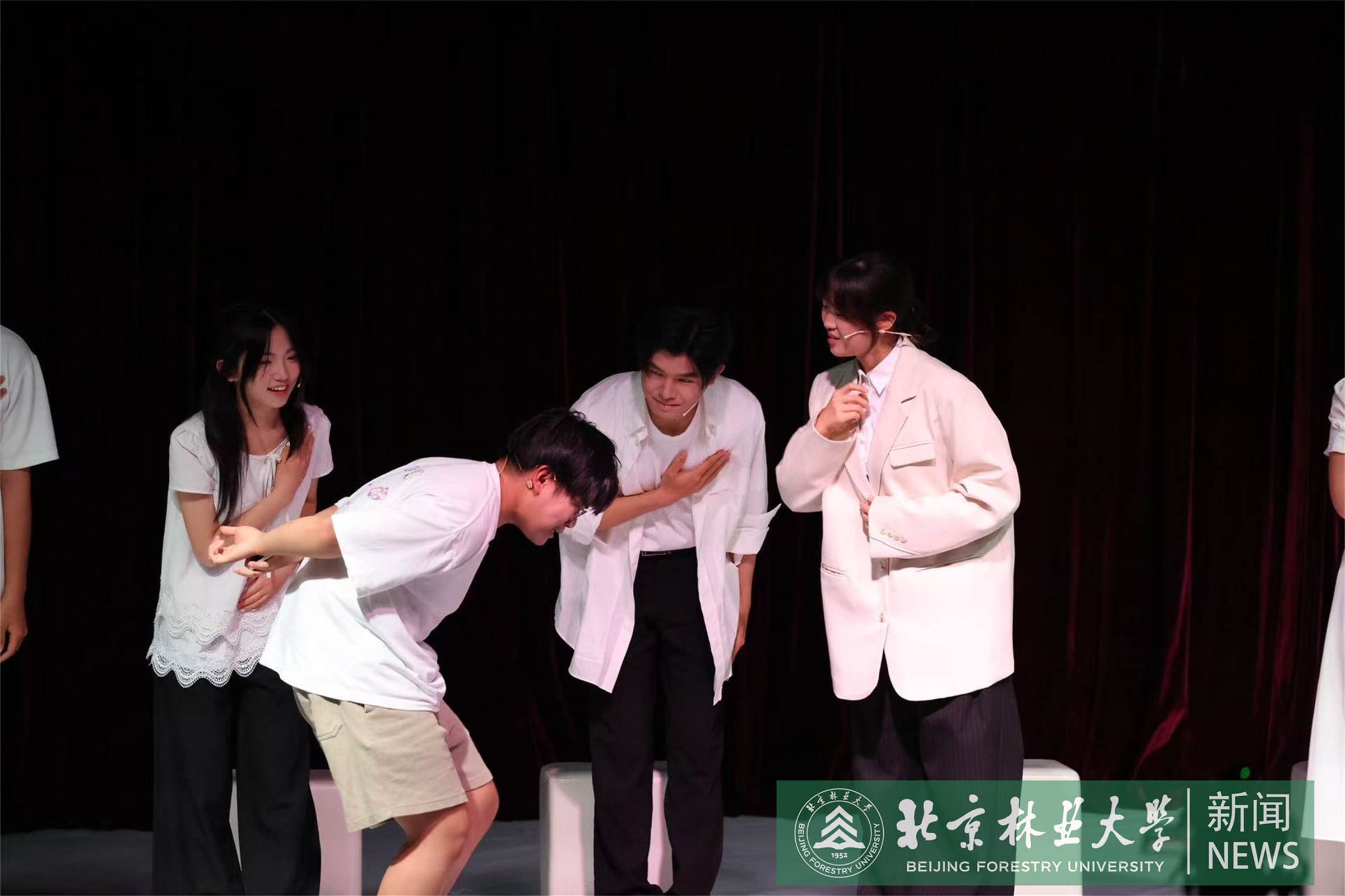 话剧2.jpg